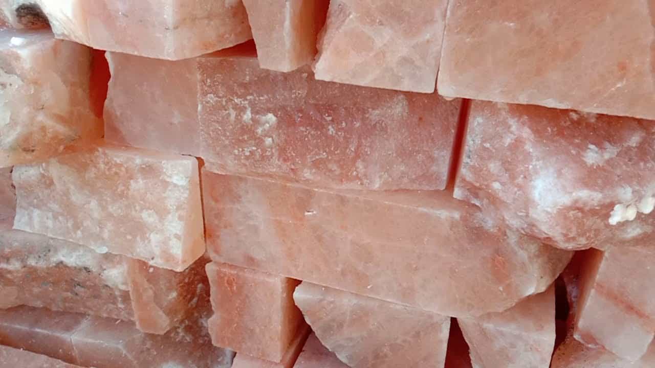تصویر 2 از نمک صورتی طبیعی مناسب پخت و سرو خوراک های سالم و متنوع